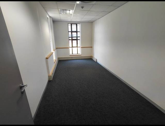 429M² OFFICE TO LET IN BRYANSTON